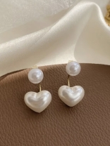 Heart's Whisper- Charming pearl ear Jacket