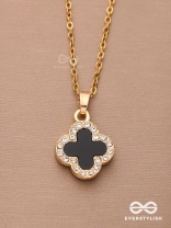 Mystic Clover - Crystal Embellished 2-in-1 Pendant (Black and White)