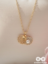 Golden Seashell - Pearl Embellished Pendant