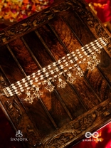 HIRANYA - GOLDEN GRACE - CLASSIC PEARL CHOKER WITH DELICATE GOLD ACCENTS