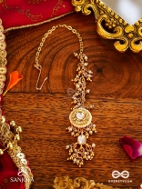 HIRANYA - GOLDEN GRACE - CLASSIC PEARL MAANGTIKA WITH DELICATE GOLD ACCENTS
