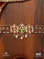 HARINAKSHI - DOE-EYED BEAUTY - GRACEFUL HANDCRAFTED KUNDAN CHOKER WITH POLKI ACCENTS AND PEARL DETAILS