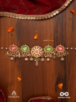 HARITRINA - GREEN AND PINK BEAUTY - ORNATE KUNDAN CHOKER WITH FLORAL MOTIFS AND SPARKLING DROPS
