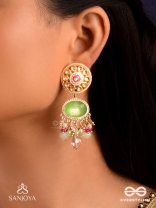 HARITRINA - GREEN AND PINK BEAUTY - ORNATE KUNDAN EARRINGS WITH FLORAL MOTIFS AND SPARKLING DROPS
