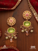 HARITRINA - GREEN AND PINK BEAUTY - ORNATE KUNDAN EARRINGS WITH FLORAL MOTIFS AND SPARKLING DROPS