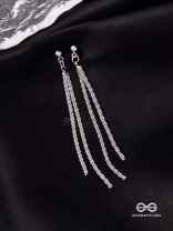 MOONLIT VEIL - DELICATE METALLIC CHAIN DANGLERS