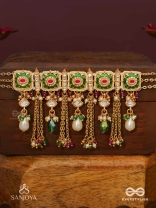 RANIRAGA - QUEEN’S MELODY- EXQUISITE KUNDAN NECKPIECE WITH FLORAL ENAMEL WORK, BEADS AND PEARLS