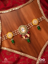 KANAKSHOBHA - GOLDEN GRACE- TRADITIONAL KUNDAN NECKPIECE WITH BEADS AND PEARLS
