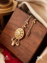 TARUNIMA - FRESHNESS- SIMPLE GRACEFUL MAANGTIKA WITH GEMSTONES, KUNDAN AND PEARLS