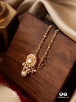 KANAKLEKHA - GOLDEN GLEAM- ROUND POLKI ACCENTED MAANGTIKA WITH DEWY WHITE PEARLS AND WARM EARTHY TONE BEADS