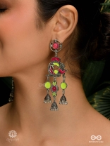 VIVA CHARM - VIBRANT DUAL-TONE ENAMEL EARRING
