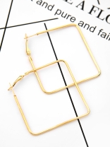 The Everyday Chic - Oversized Rectangle Hoops - Golden