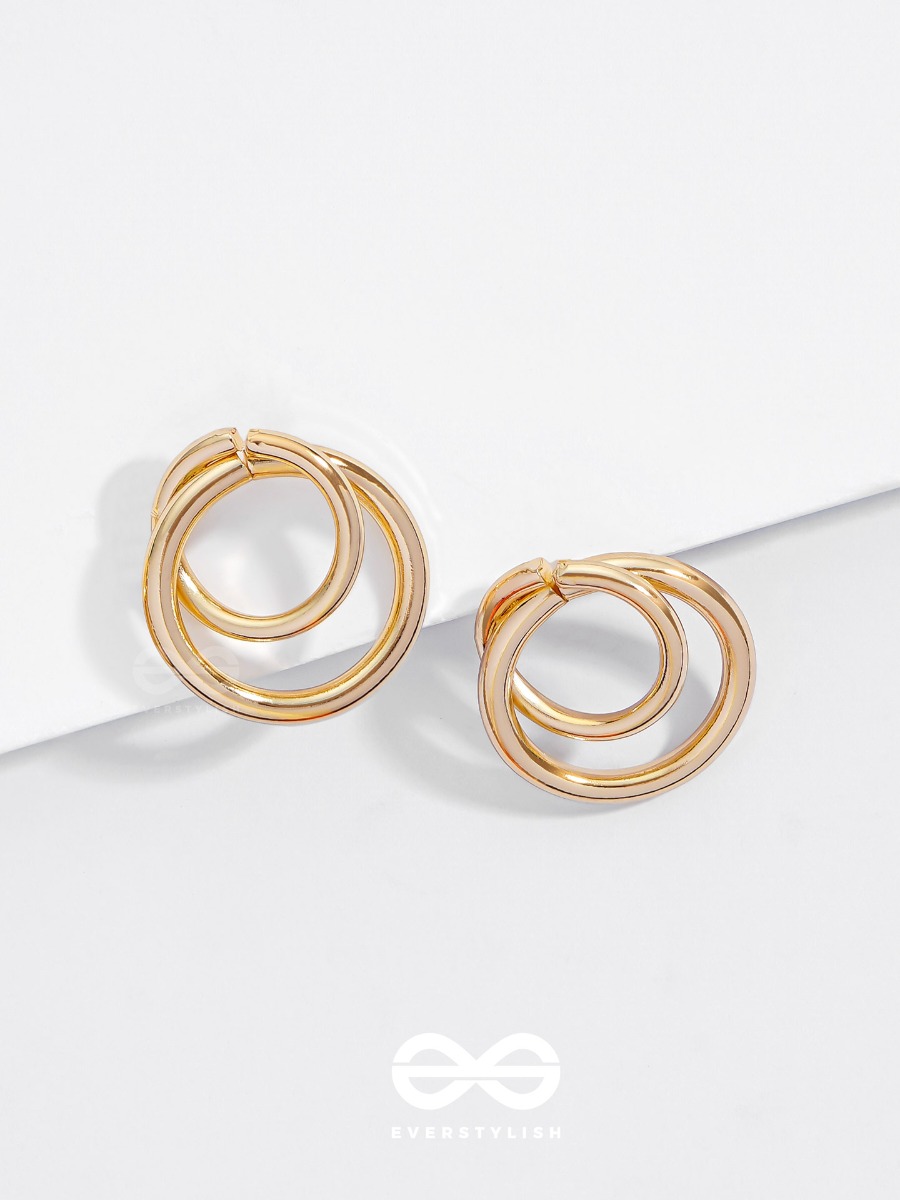 The Golden Intertwined Circles - Casual Daily-wear Studs