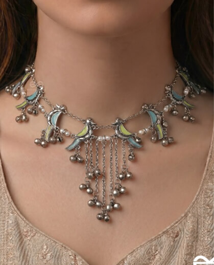 NECK PIECES